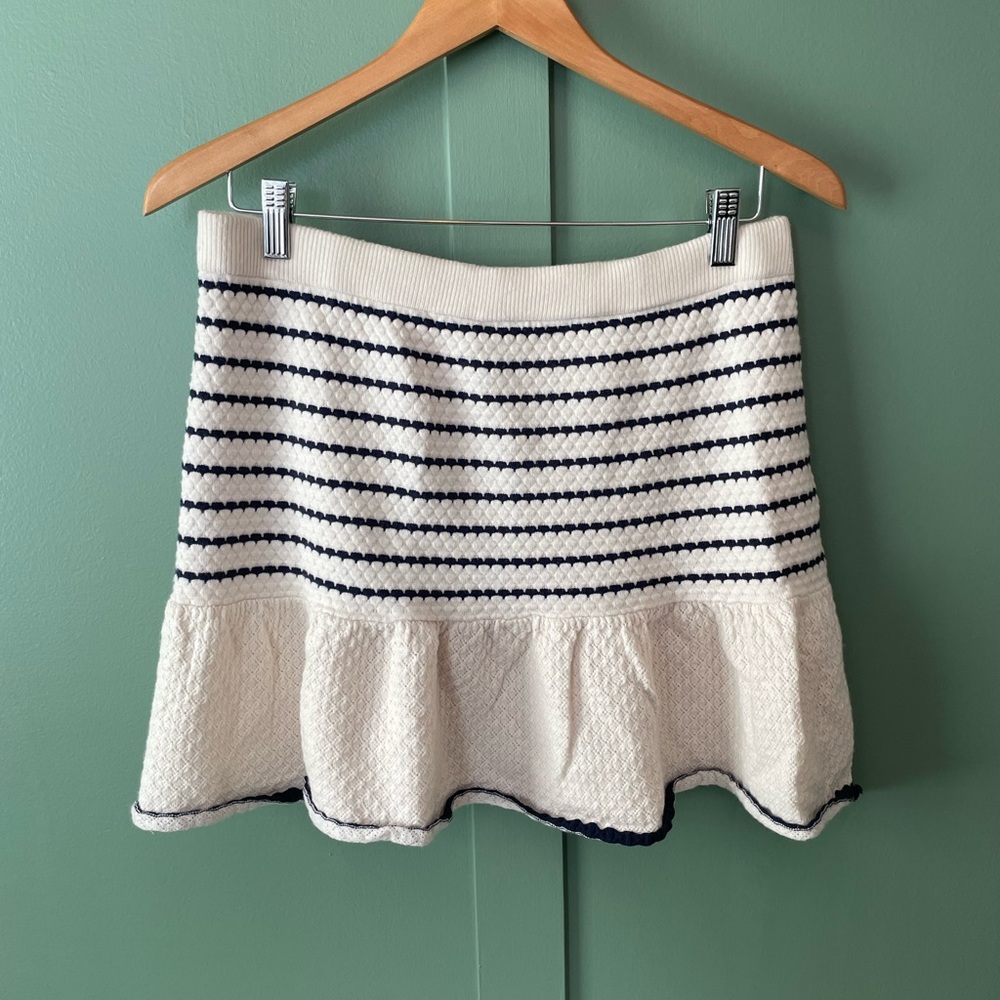 Fun mini skirt in white and blue